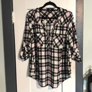 Torrid Harper Challis 3/4 sleeve blouse. Size 1.